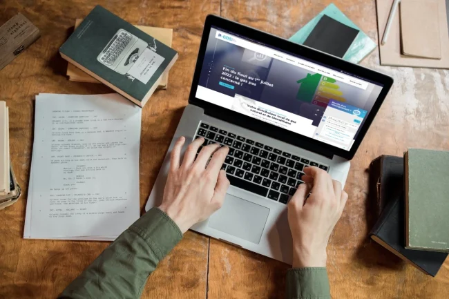 assistant virtuel pour renseigner secteur assurance